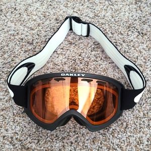 Oakley: Snow Goggles Kids